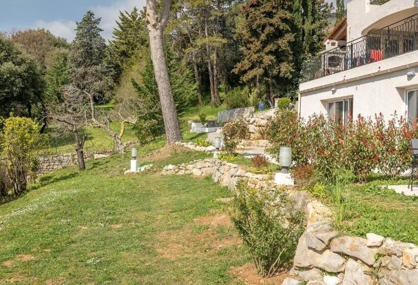 ベッドアンドブレックファースト La Colombière