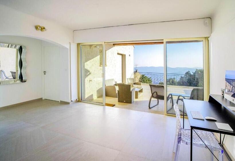 ベッドアンドブレックファースト La Colombière