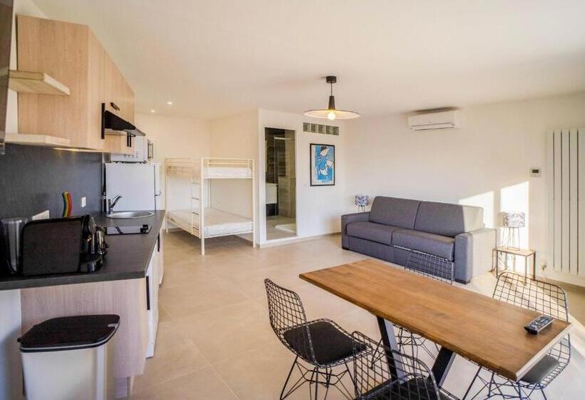 ベッドアンドブレックファースト La Colombière