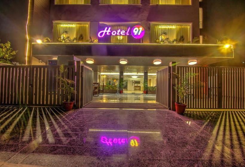 ホテル 91 Millennium Huda