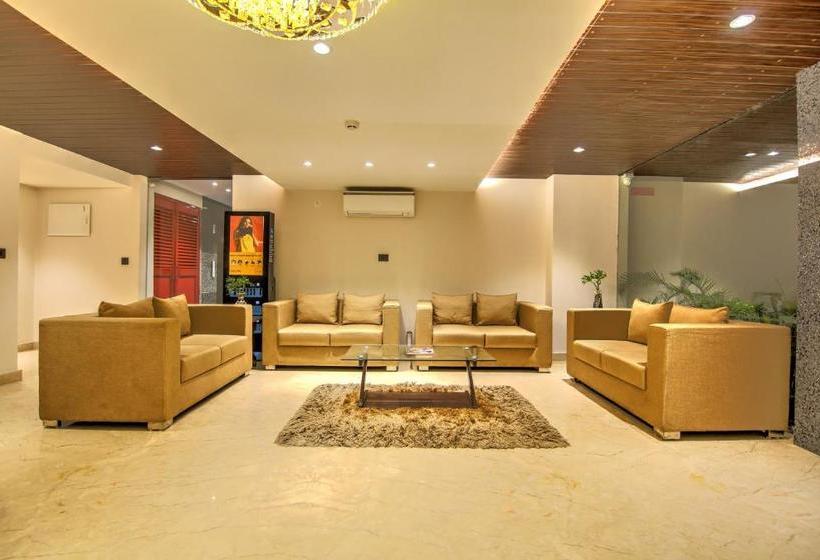 ホテル 91 Millennium Huda