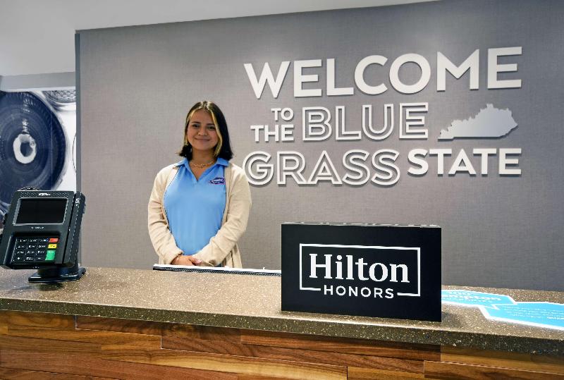 בית מלון כפרי Hampton Inn Cave City, Ky