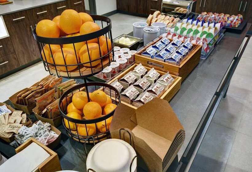 בית מלון כפרי Hampton Inn Cave City, Ky