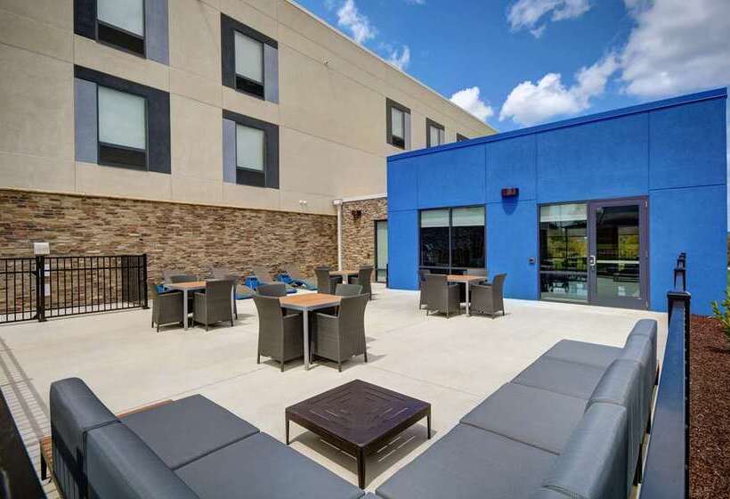 בית מלון כפרי Hampton Inn Cave City, Ky