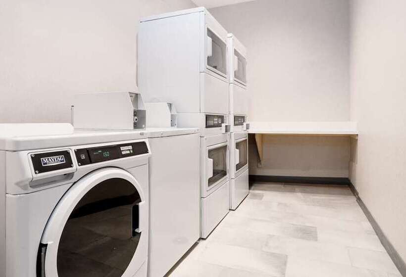 בית מלון כפרי Home2 Suites By Hilton Riverside March Air Force Base