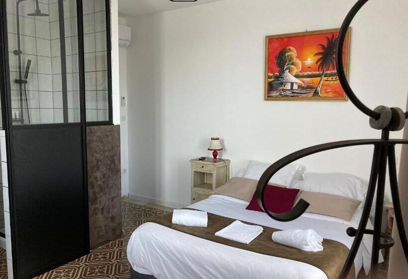 Отель Hôtel La Demeure Coloniale