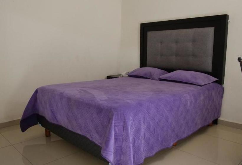 Отель Insurgentes Express