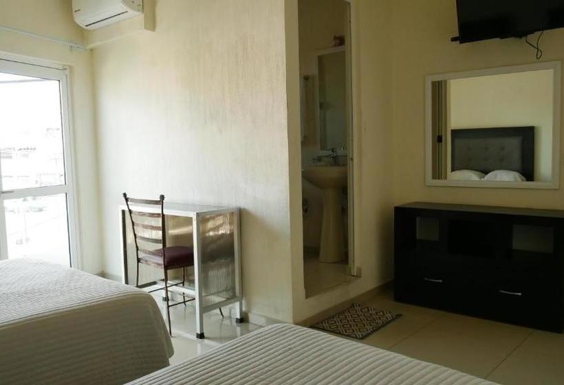 Отель Insurgentes Express