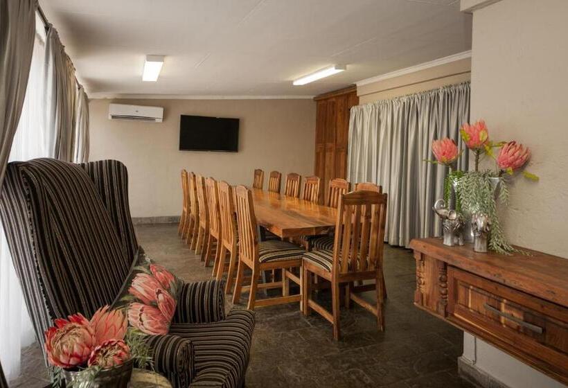 בית מלון כפרי Ivory Tusk Lodge