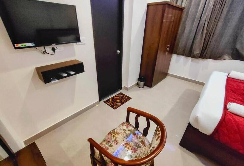 בית מלון כפרי Kings Court Guest Inn