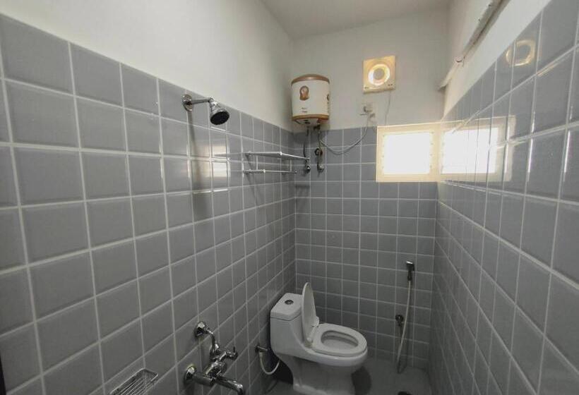 בית מלון כפרי Kings Court Guest Inn