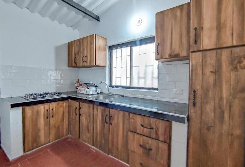 酒店 La Rosa Náutica Club