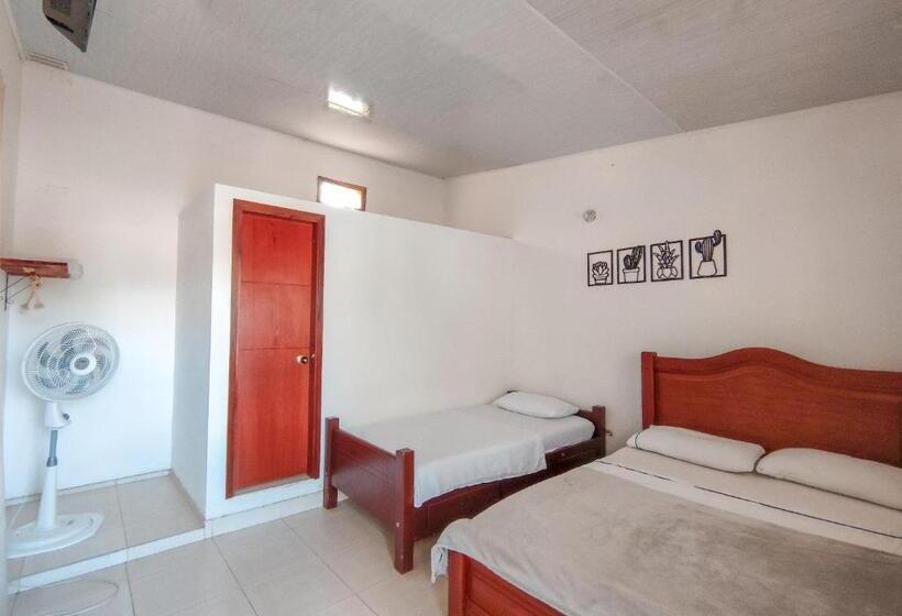 酒店 La Rosa Náutica Club