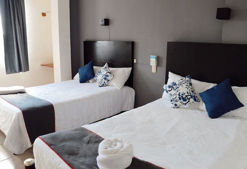 Отель Las Brisas