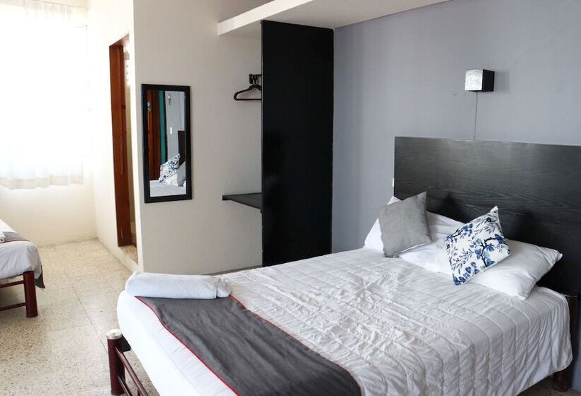 Отель Las Brisas