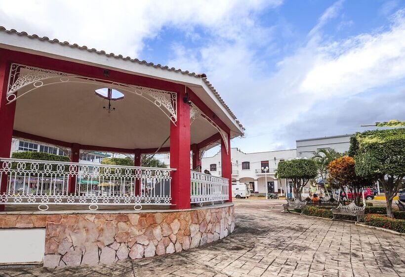 Отель Las Brisas