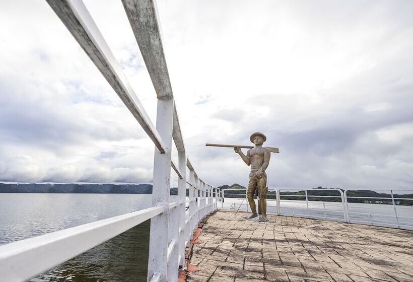 Отель Las Brisas