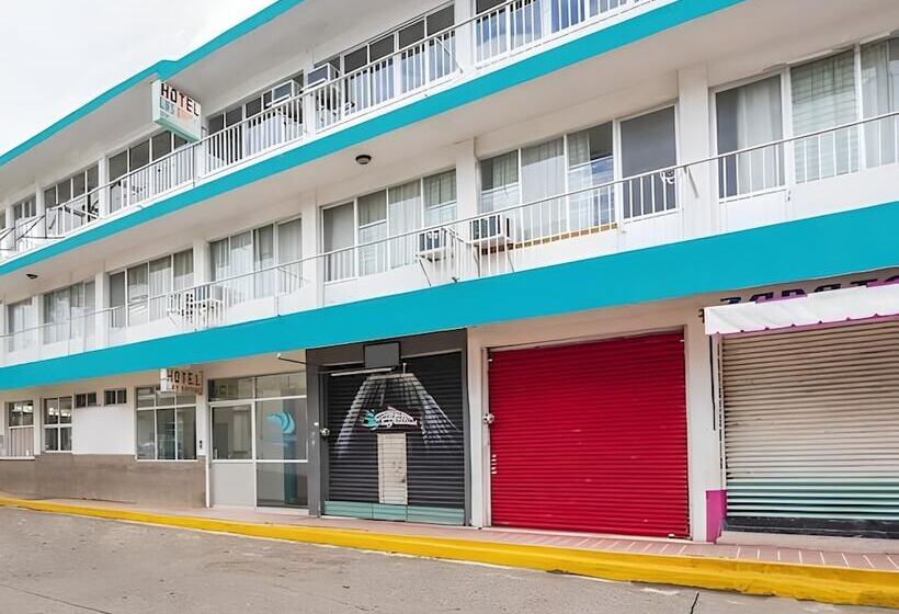 Отель Las Brisas