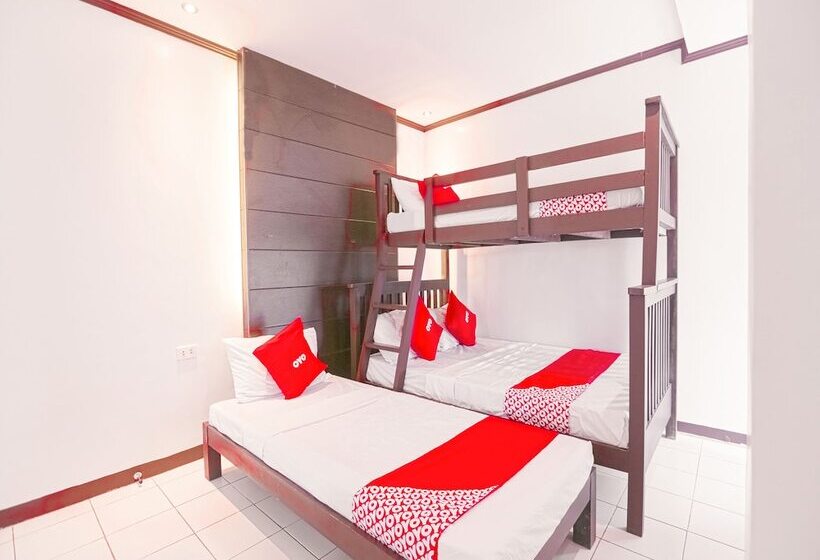 فندق Oyo 759 El Ronaldo Suites