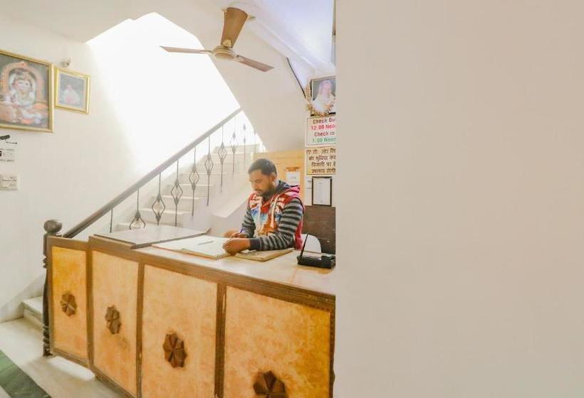 酒店 Oyo 78793 Shri Ashray Dhara