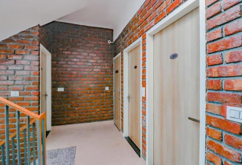 Отель Oyo 78868 West Inn 2