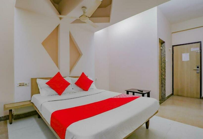 فندق Oyo 78939 Shambhavi Residency
