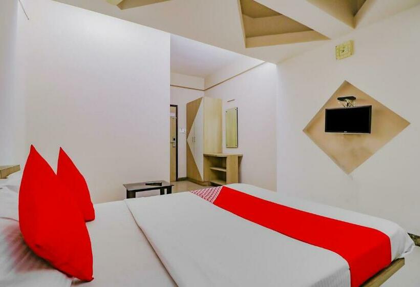 فندق Oyo 78939 Shambhavi Residency