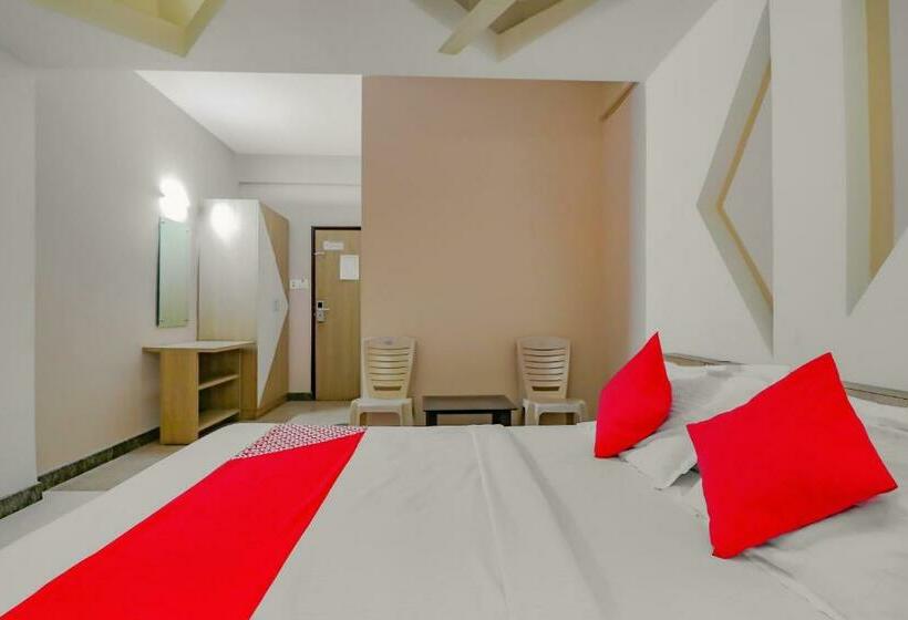 فندق Oyo 78939 Shambhavi Residency