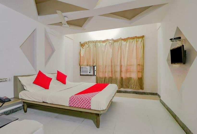فندق Oyo 78939 Shambhavi Residency