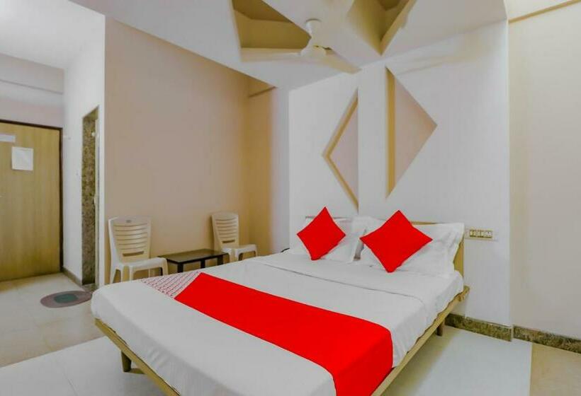 فندق Oyo 78939 Shambhavi Residency