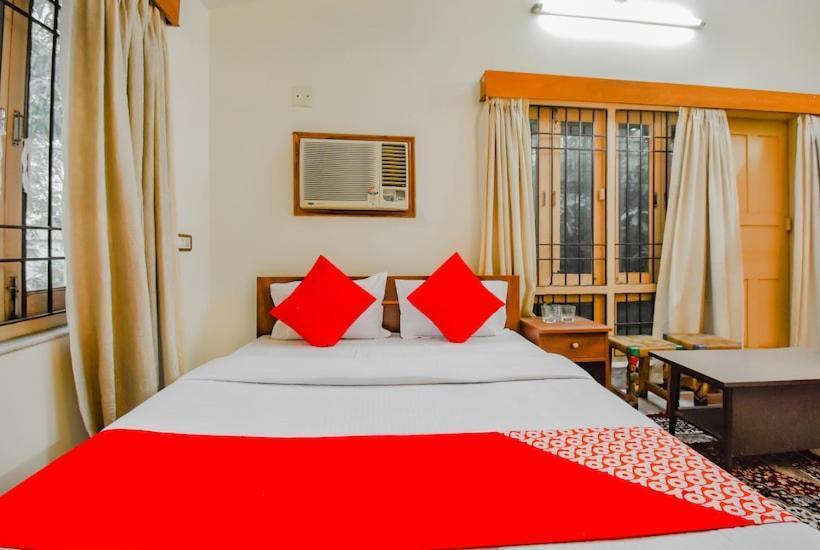 בית מלון כפרי Oyo 79023 Leela S Residency