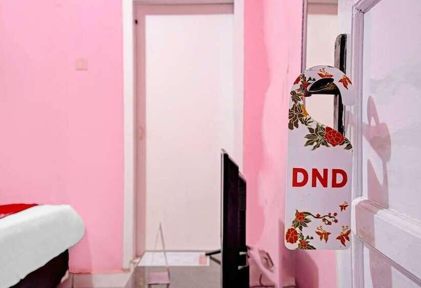 هتل Oyo 90289 Lestari Syariah Homestay