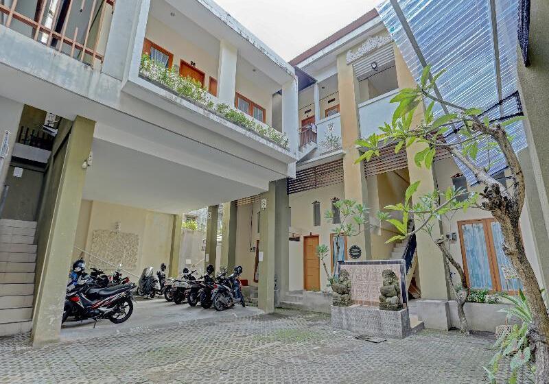 호텔 Oyo 90302 Wisma Damai