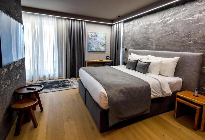 ホテル Qosmo Brasov