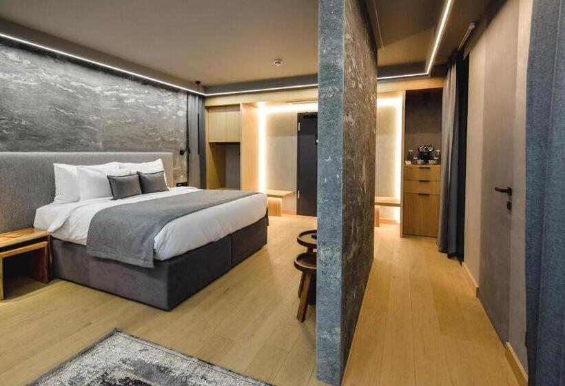 ホテル Qosmo Brasov