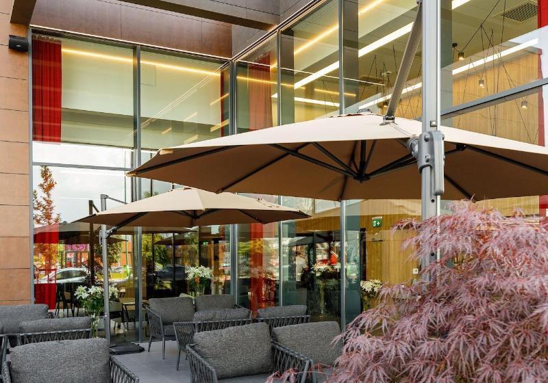 ホテル Qosmo Brasov