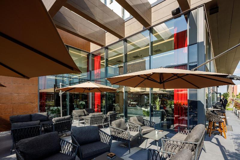 ホテル Qosmo Brasov