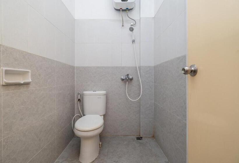 فندق Reddoorz At Gunungsari Surabaya 2