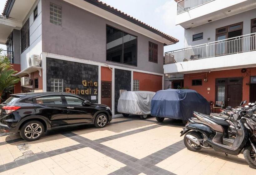 فندق Reddoorz At Gunungsari Surabaya 2