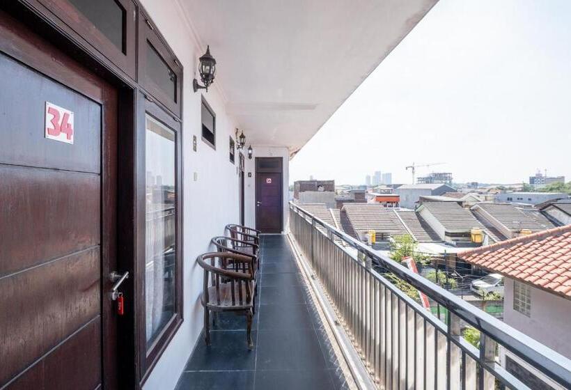 ホテル Reddoorz At Gunungsari Surabaya 2