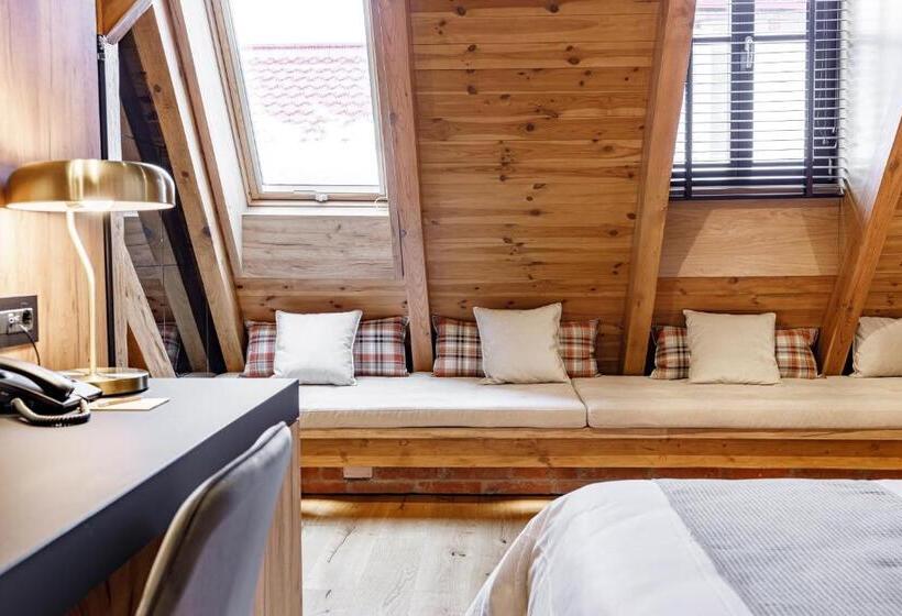 فندق Schuster Boarding House