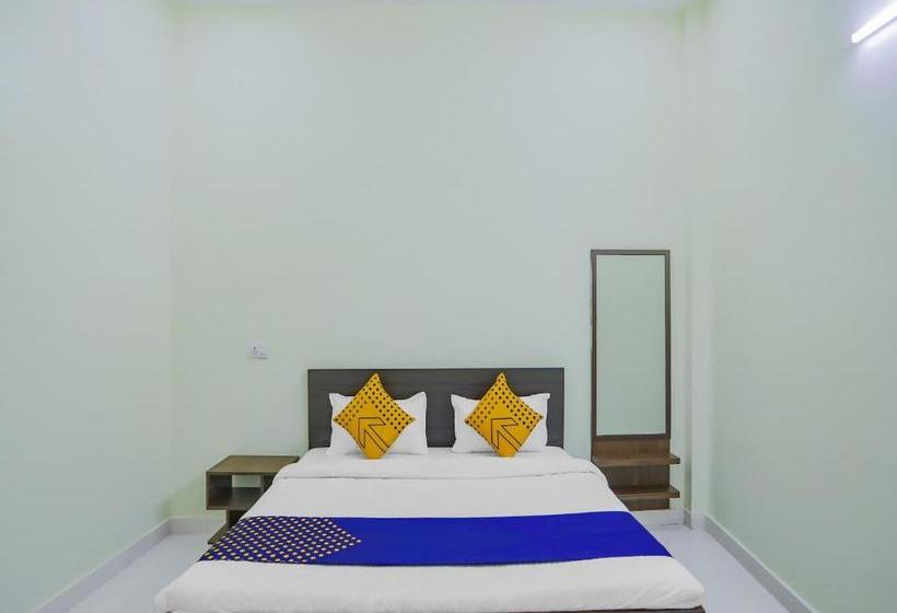 호텔 Spot On 78792 Moore Residency