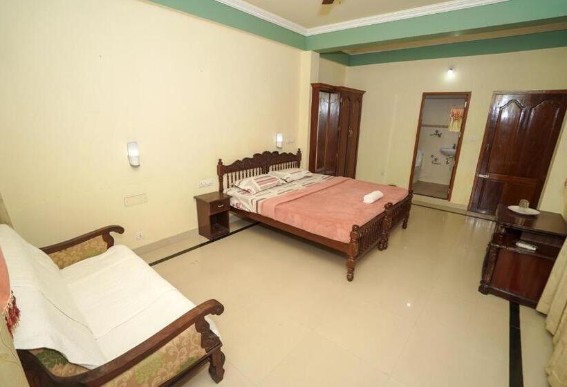 酒店 Sree Mookambika Beach Resort