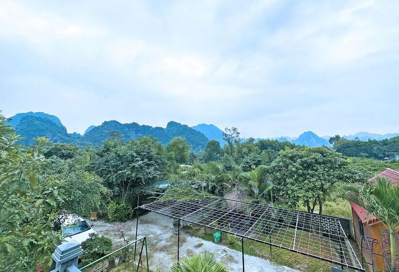 هتل The Hill Villas