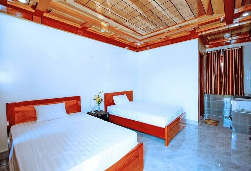 هتل The Hill Villas