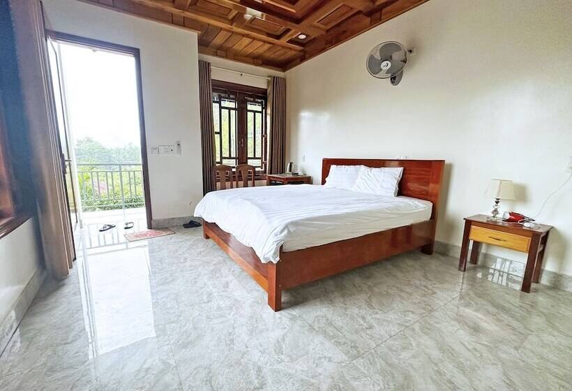 هتل The Hill Villas