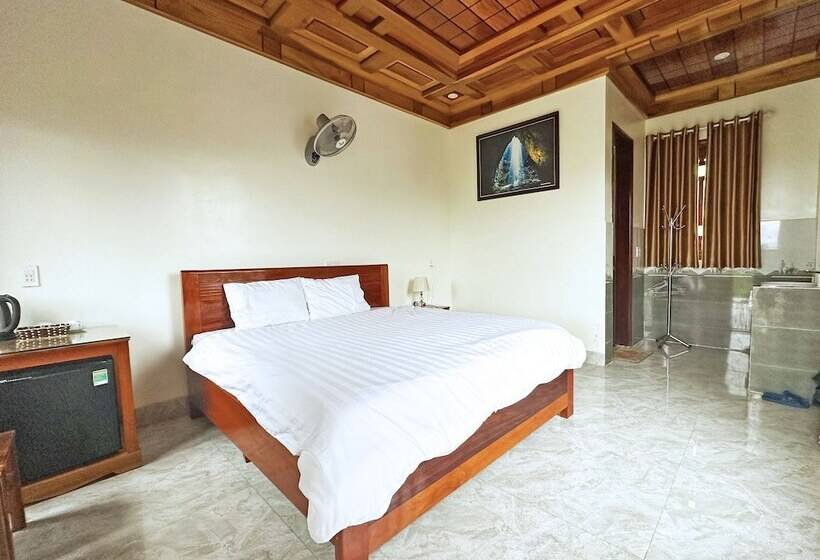 هتل The Hill Villas