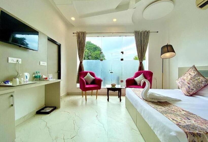 酒店 The Neeraj River Forest Resort Ayurvedic Wellness Center