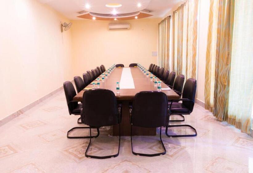 酒店 The Neeraj River Forest Resort Ayurvedic Wellness Center