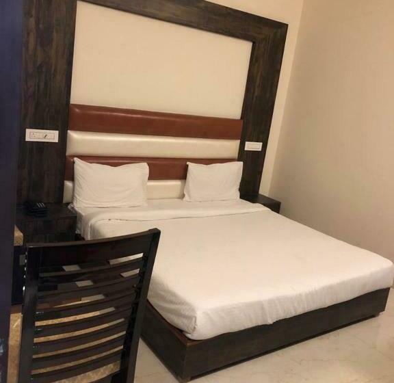 فندق Woodcrest Zirakpur Chandigarh Luxury Rooms